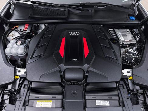 Used 2023 Audi SQ8 Prestige image 13