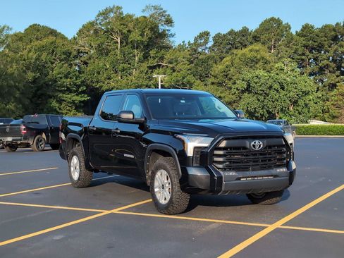 Used 2022 Toyota Tundra SR5 AWD/4WD image 8
