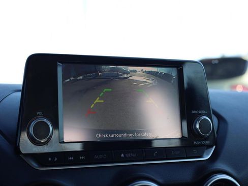 Used 2020 Nissan Sentra S image 16