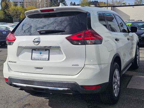Used 2017 Nissan Rogue S image 5
