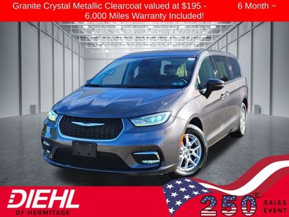 Used 2023 Chrysler Pacifica Touring-L