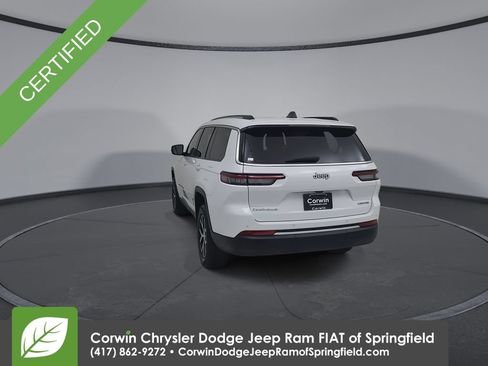 Used 2023 Jeep Grand Cherokee L Limited w/ Trailer Tow Group (B) AWD/4WD image 11