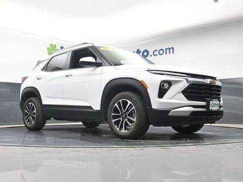 Used 2024 Chevrolet TrailBlazer LT AWD/4WD image 26