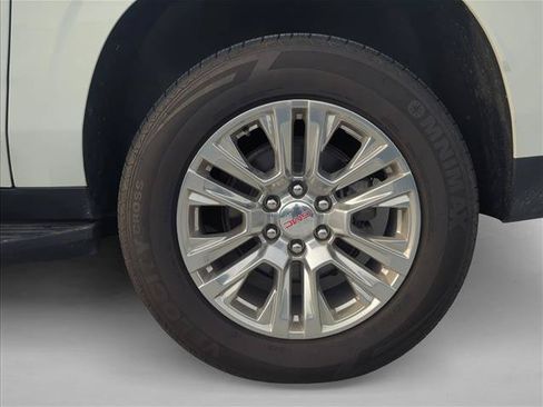 Used 2023 GMC Yukon XL Denali AWD/4WD image 6