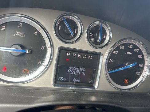 Used 2010 Cadillac Escalade Luxury AWD/4WD image 37