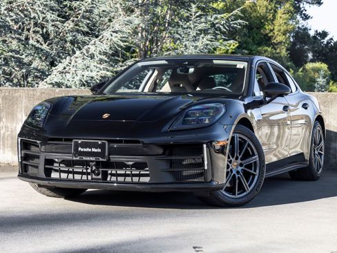 Certified 2025 Porsche Panamera RWD image 1