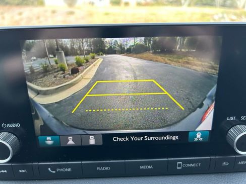 Used 2025 Honda Civic Sport image 3