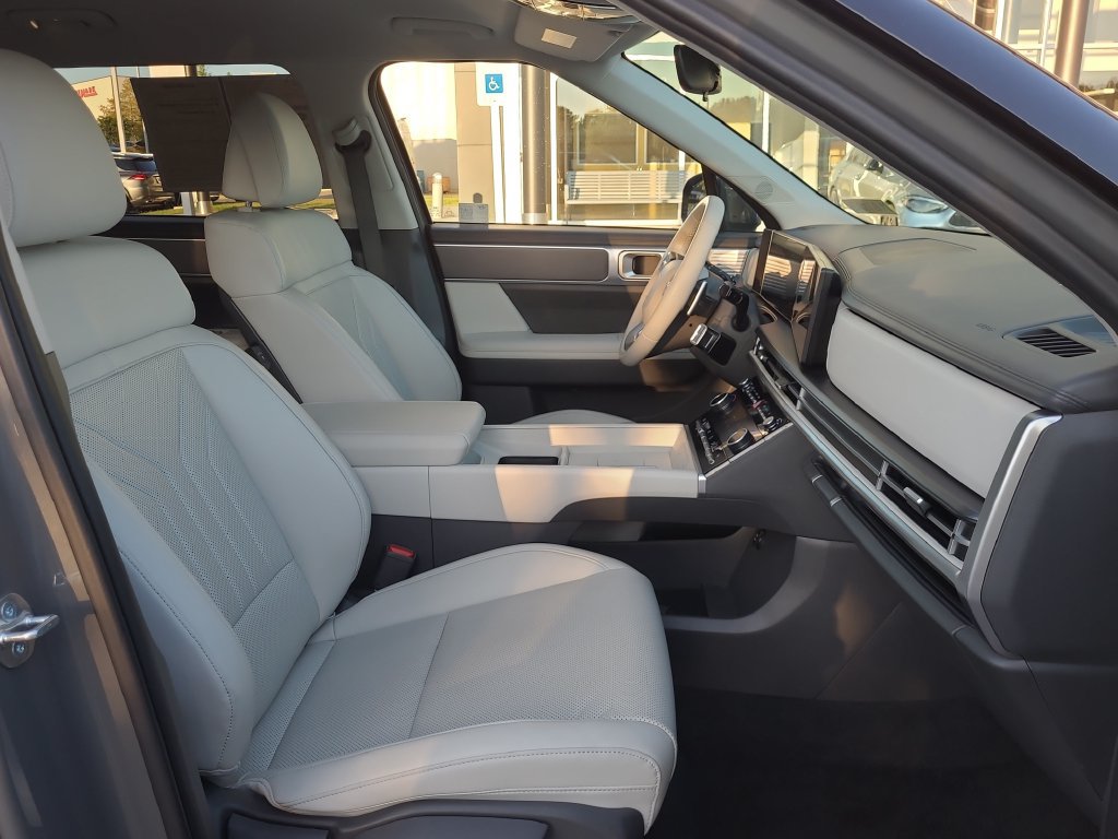 Used 2026 Hyundai Santa Fe SEL AWD/4WD image 21