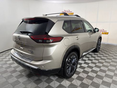 New 2026 Nissan Rogue Platinum w/ Platinum Premium Package image 6
