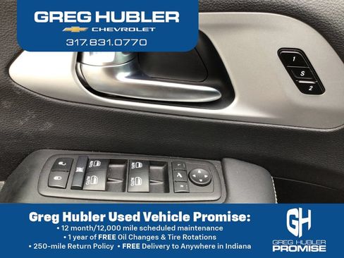 Used 2025 Chrysler Pacifica Limited FWD image 23