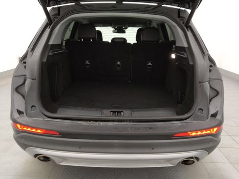 Used 2020 Lincoln Corsair FWD w/ Rear Removable Package Tray image 29