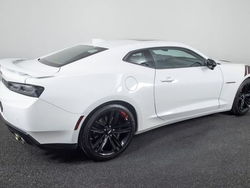 Used 2018 Chevrolet Camaro SS w/ Redline Edition RWD image 10