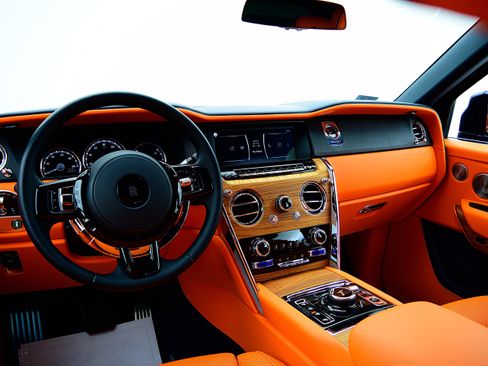 Used 2025 Rolls-Royce Cullinan image 33