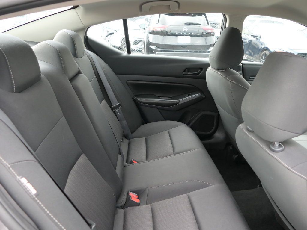 Used 2024 Nissan Altima 2.5 SV FWD image 22