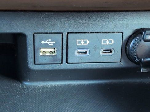 Used 2023 Toyota Highlander Platinum FWD image 23