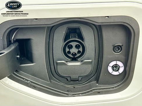 New 2025 Ford F150 Lightning Flash AWD/4WD image 34