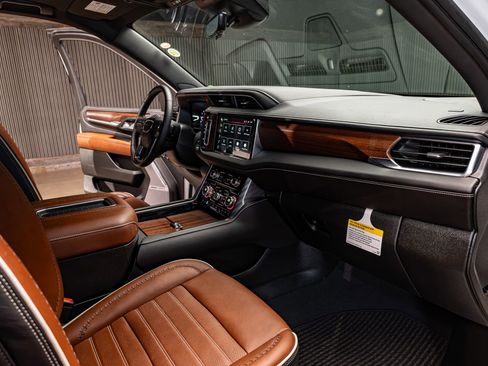 Used 2023 GMC Yukon Denali Ultimate image 14