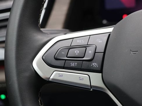 Used 2025 Volkswagen Atlas SEL image 21