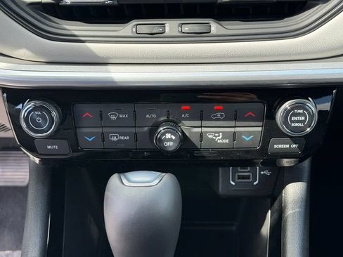 New 2026 Jeep Compass Limited AWD/4WD image 17
