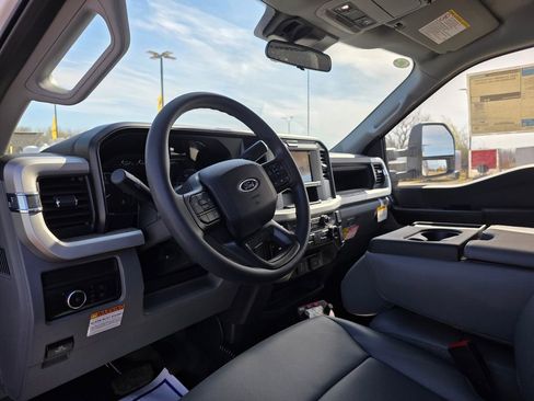 New 2026 Ford F450 XL w/ XL Chrome Package image 36