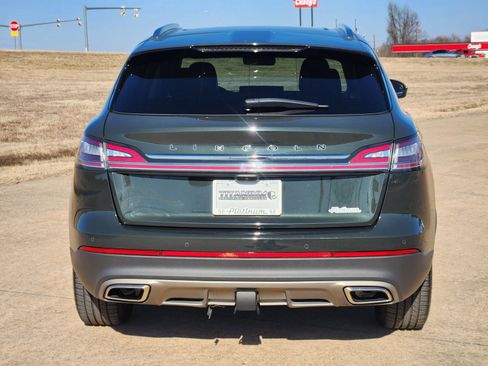 Used 2023 Lincoln Nautilus Reserve w/ Equipment Group 201A image 8