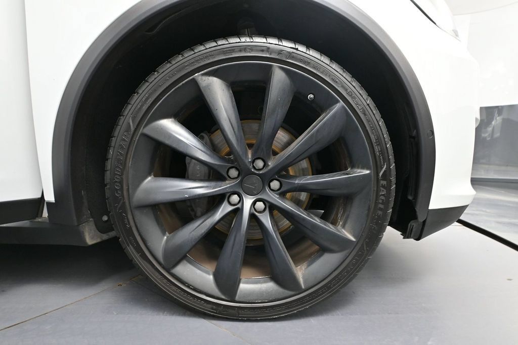 Used 2018 Tesla Model X 100D AWD/4WD image 11