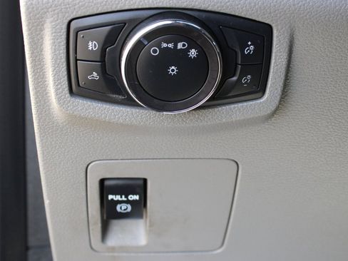 Used 2018 Ford F150 XL w/ Equipment Group 101A Mid image 17