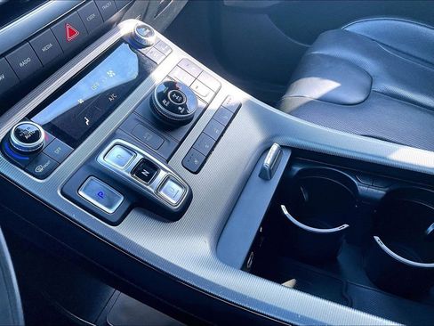 Used 2024 Hyundai Palisade Calligraphy image 19