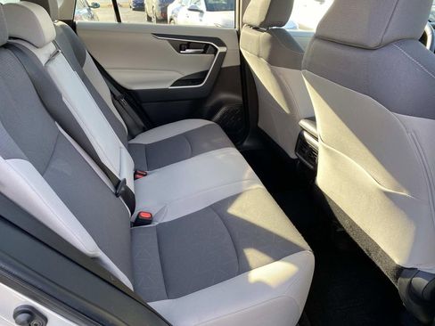 Used 2025 Toyota RAV4 XLE image 26
