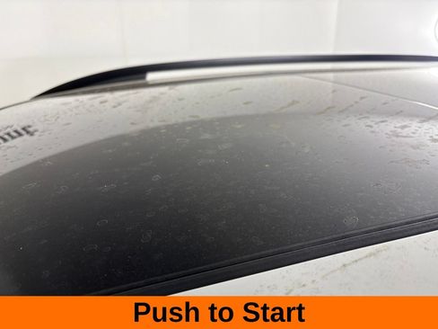 Used 2022 Volkswagen Atlas SE w/ Panoramic Sunroof Package FWD image 8