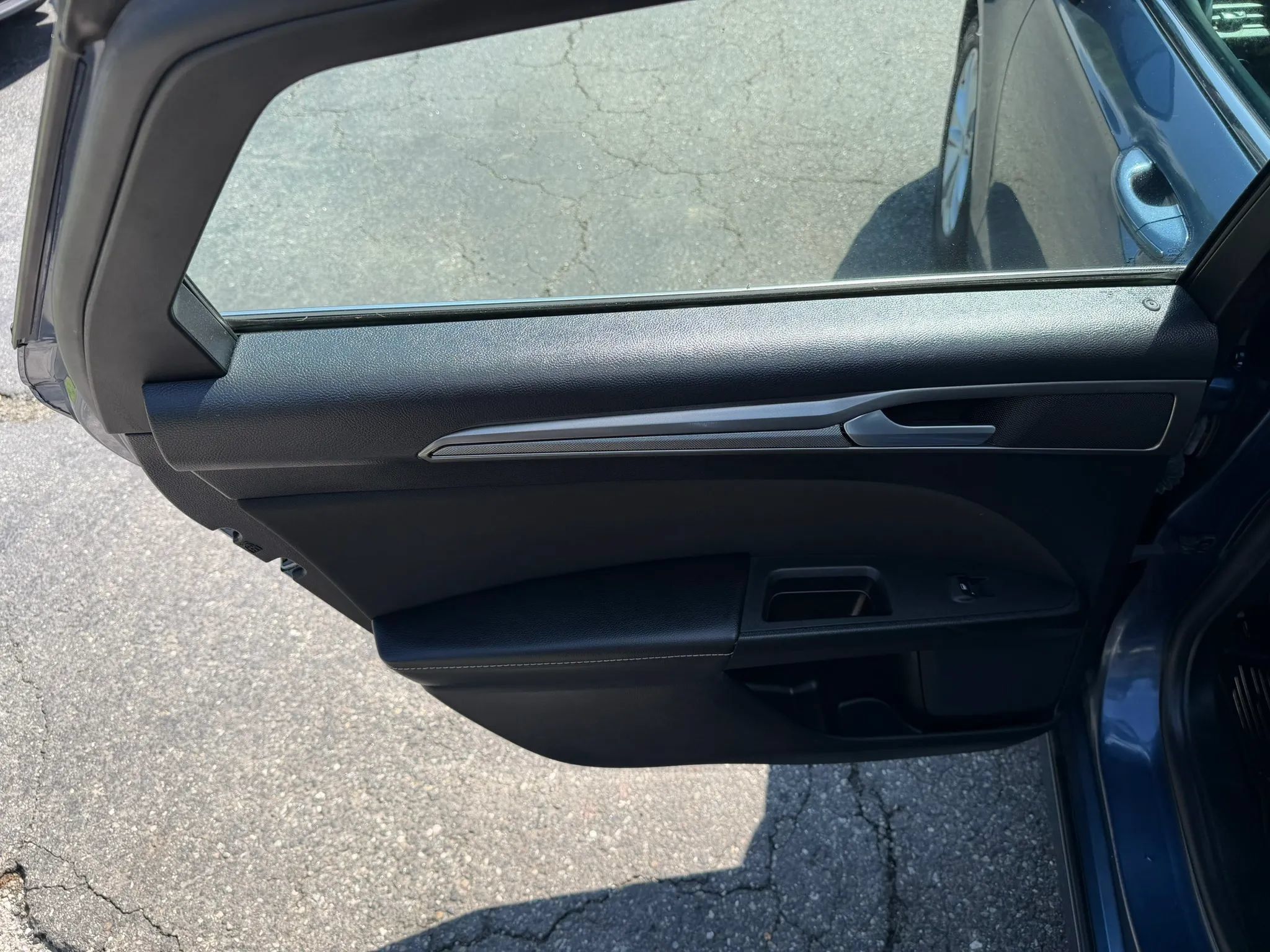 Used 2019 Ford Fusion SE FWD image 33