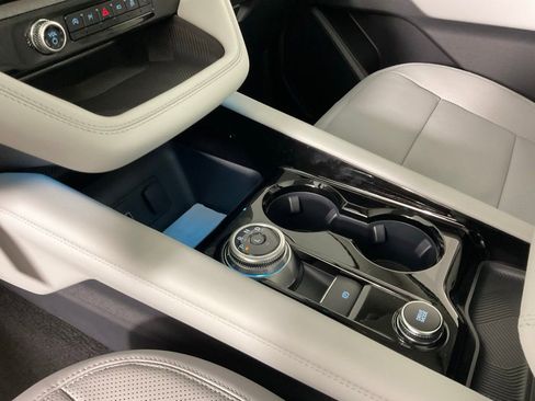 New 2026 Ford Explorer Platinum AWD/4WD image 20
