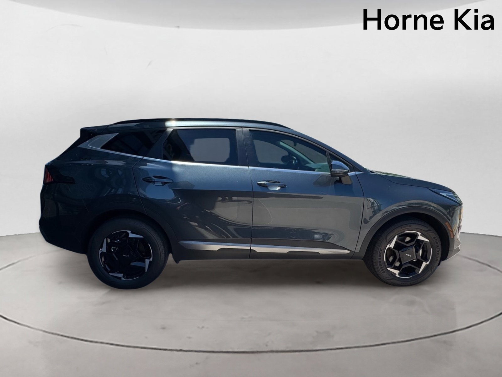 Certified 2026 Kia Sportage EX w/ EX Panoramic Sunroof Package AWD/4WD image 3
