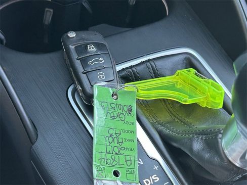 Used 2017 Audi A3 e-tron Premium image 31