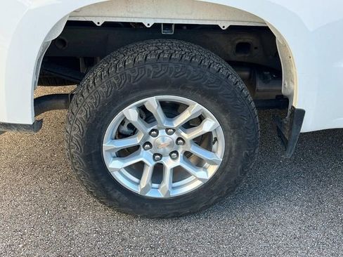 Used 2024 Chevrolet Silverado 1500 LT image 12