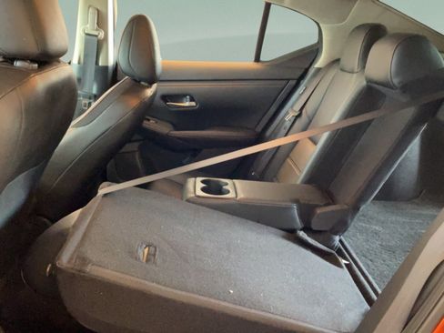 Used 2024 Nissan Sentra SR w/ SR Premium Package FWD image 32
