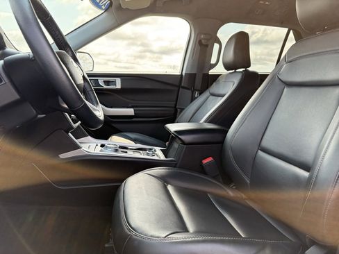 Used 2022 Ford Explorer XLT w/ Equipment Group 202A image 51