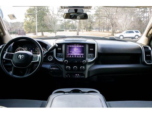 Used 2020 RAM 3500 Big Horn image 15