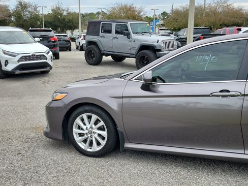 Used 2023 Toyota Camry LE image 21