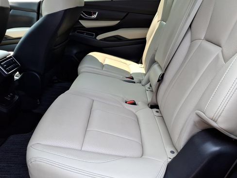 Used 2019 Subaru Ascent Limited AWD/4WD image 15