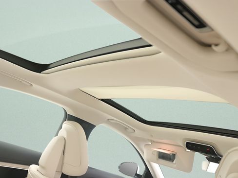 Certified 2024 Mercedes-Benz E 350 4MATIC Sedan image 23