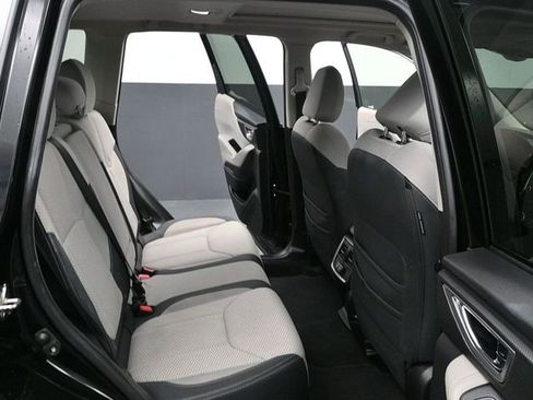 Used 2019 Subaru Forester Premium image 24