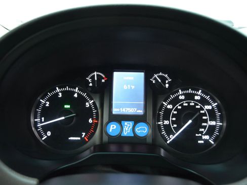 Used 2015 Lexus GX 460 w/ Premium Package image 21