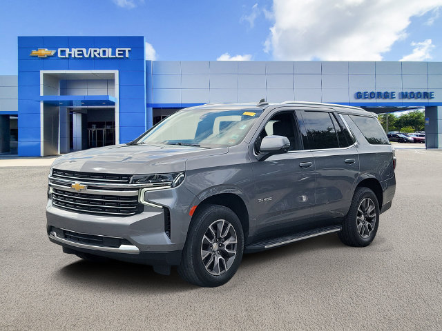 Used 2022 Chevrolet Tahoe LT w/ Luxury Package AWD/4WD image 2