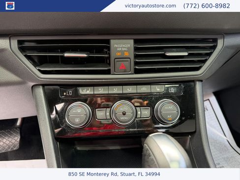 Used 2020 Volkswagen Jetta R-Line w/ R-Line Cold Weather Package FWD image 38