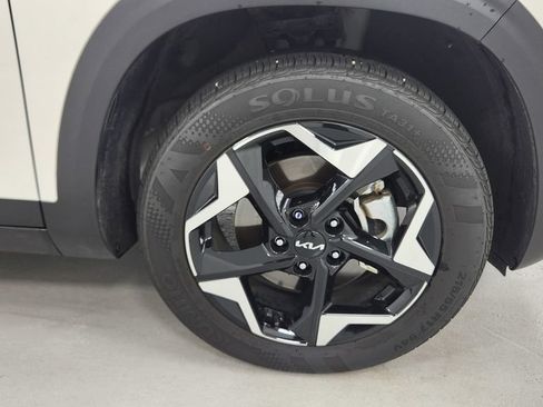 Used 2026 Kia Seltos S AWD/4WD image 9