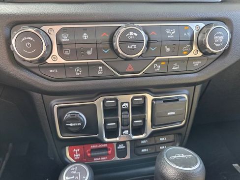 New 2026 Jeep Gladiator Willys AWD/4WD image 26