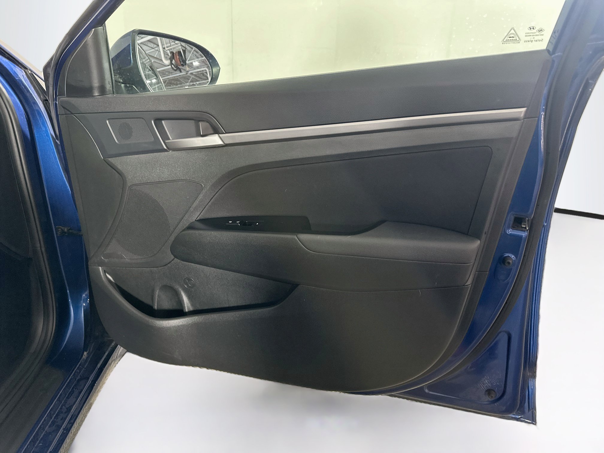 Used 2017 Hyundai Elantra Value Edition FWD image 31