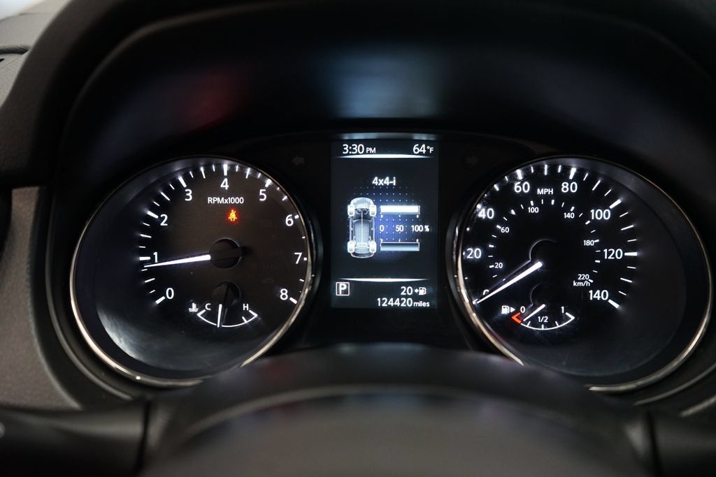 Used 2017 Nissan Rogue SV AWD/4WD image 33