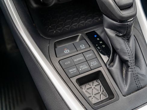 Used 2023 Toyota RAV4 XLE image 27